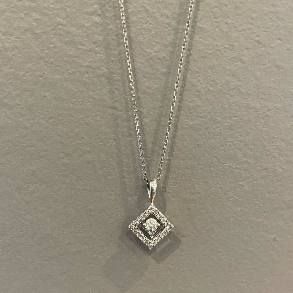 Dancing Diamond Necklace
